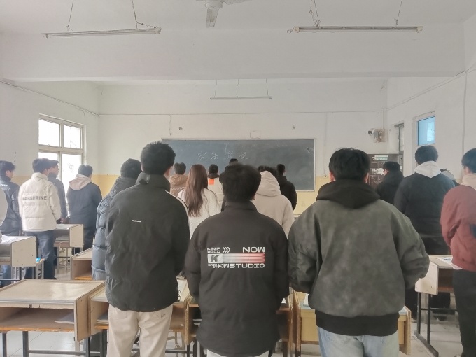 子威课堂2发新闻用_副本.jpg