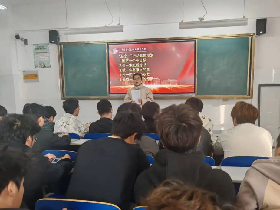 2e2bcb98a3df34e737a3cb709fff469c.jpg