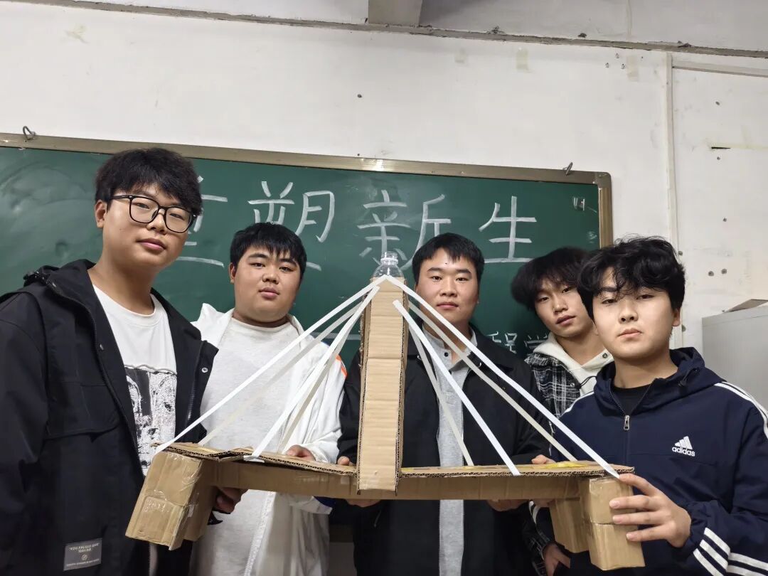 微信图片_2025-10-30_213850_959.jpg